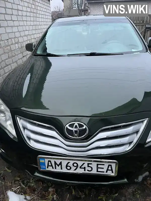 Седан Toyota Camry 2010 2.49 л. Автомат обл. Житомирская, Житомир - Фото 1/9