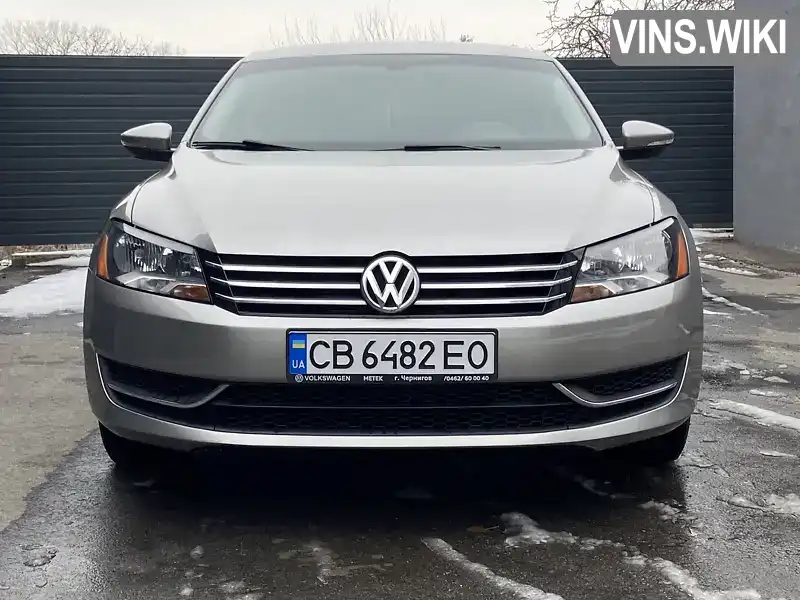 Седан Volkswagen Passat 2011 2.48 л. Автомат обл. Черниговская, Чернигов - Фото 1/21