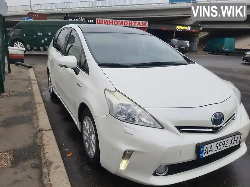 Универсал Toyota Prius v 2013 1.8 л. Автомат обл. Киевская, Киев - Фото 1/21