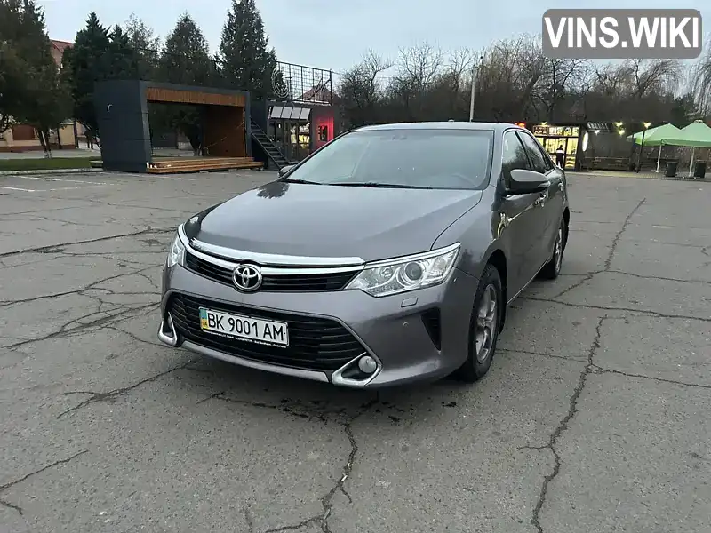 Седан Toyota Camry 2016 2.49 л. Автомат обл. Ровенская, Ровно - Фото 1/17