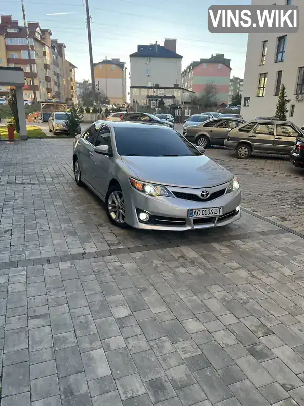 Седан Toyota Camry 2011 2.5 л. Автомат обл. Закарпатская, Ужгород - Фото 1/15