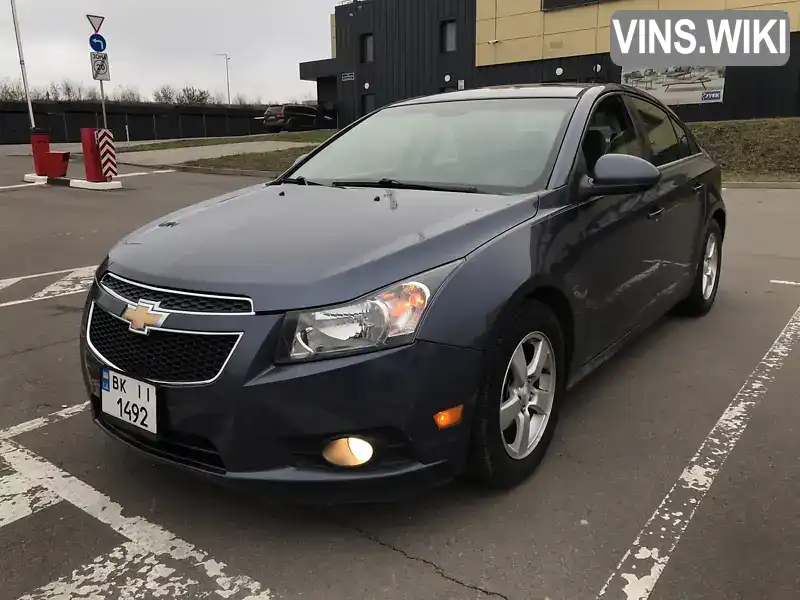 Седан Chevrolet Cruze 2012 1.4 л. Автомат обл. Ровенская, Ровно - Фото 1/15