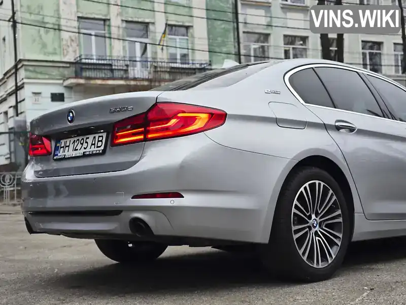 WBAJA9C57JB249668 BMW 5 Series 2018 Седан 2 л. Фото 3