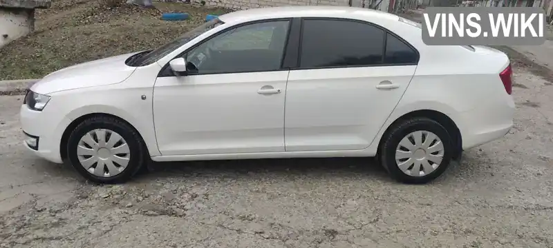 Ліфтбек Skoda Rapid 2013 1.6 л. Ручна / Механіка обл. Дніпропетровська, Дніпро (Дніпропетровськ) - Фото 1/18