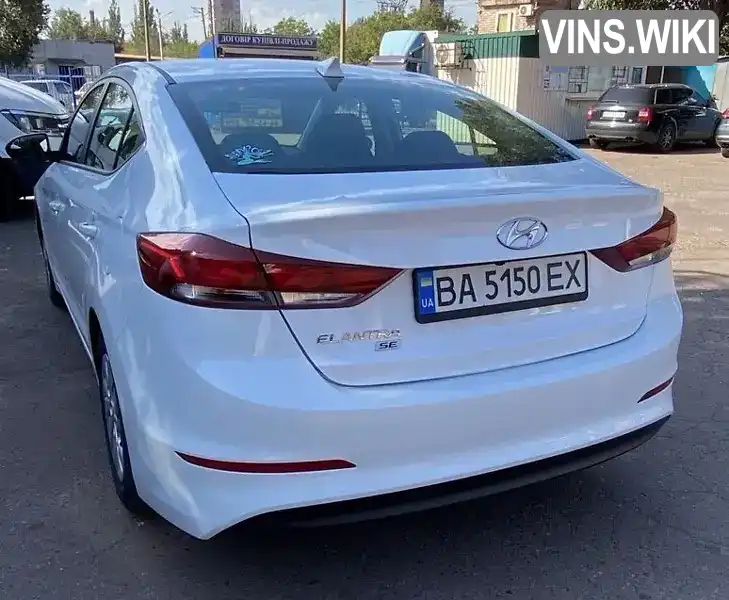 Седан Hyundai Elantra 2018 2 л. Автомат обл. Кировоградская, Кропивницкий (Кировоград) - Фото 1/21