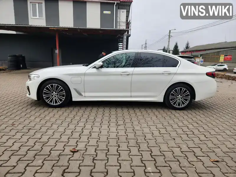 WBAJA9C50KB398800 BMW 5 Series 2019 Седан 2 л. Фото 2