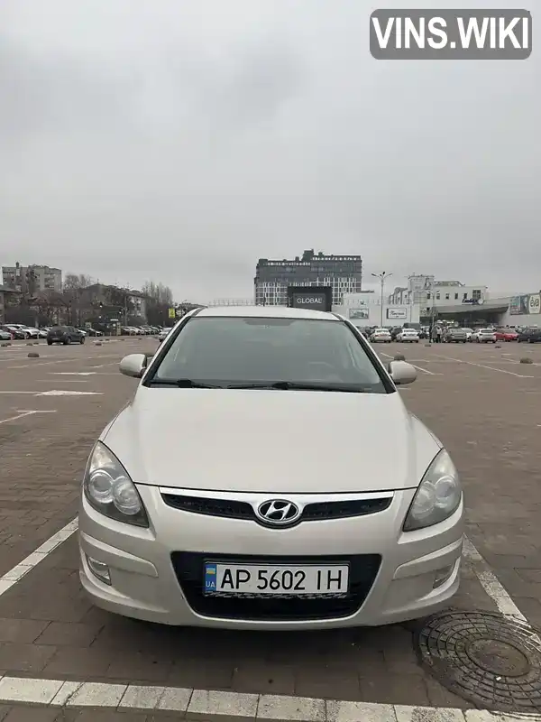 Хэтчбек Hyundai i30 2011 1.6 л. Ручная / Механика обл. Житомирская, Житомир - Фото 1/15