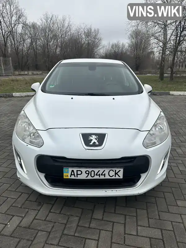 Хэтчбек Peugeot 308 2013 1.6 л. Робот обл. Запорожская, Запорожье - Фото 1/10