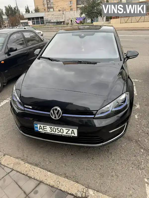 Хэтчбек Volkswagen e-Golf 2018 null_content л. Вариатор обл. Днепропетровская, Кривой Рог - Фото 1/11