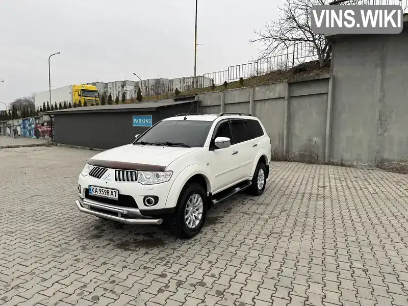 Позашляховик / Кросовер Mitsubishi Pajero Sport 2012 2.5 л. Ручна / Механіка обл. Київська, Київ - Фото 1/21