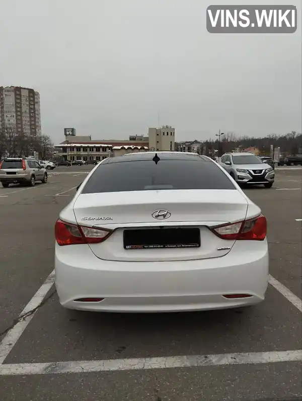 Седан Hyundai Sonata 2013 2.36 л. Автомат обл. Киевская, Бровары - Фото 1/9