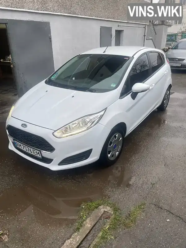 Хэтчбек Ford Fiesta 2017 1.39 л. Ручная / Механика обл. Житомирская, Бердичев - Фото 1/13