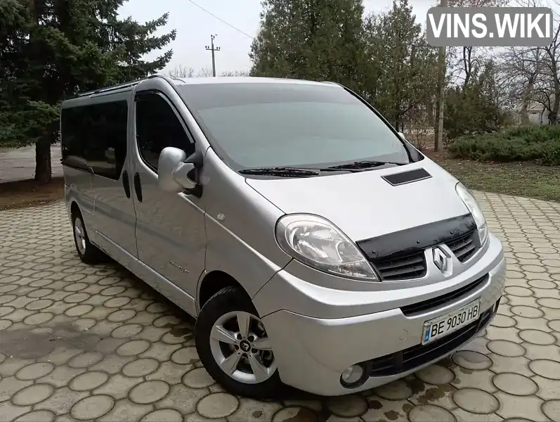 Мінівен Renault Trafic 2012 2 л. Ручна / Механіка обл. Миколаївська, Вознесенськ - Фото 1/21