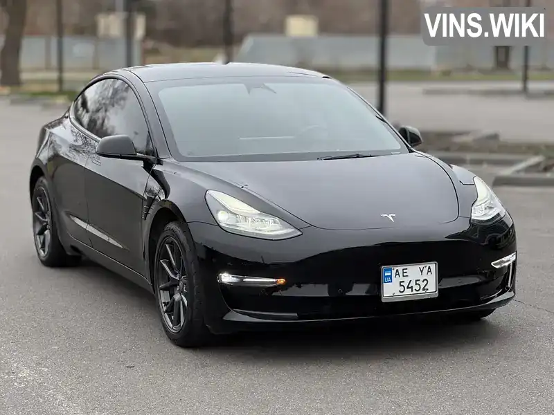 Седан Tesla Model 3 2022 null_content л. обл. Днепропетровская, Днепр (Днепропетровск) - Фото 1/21