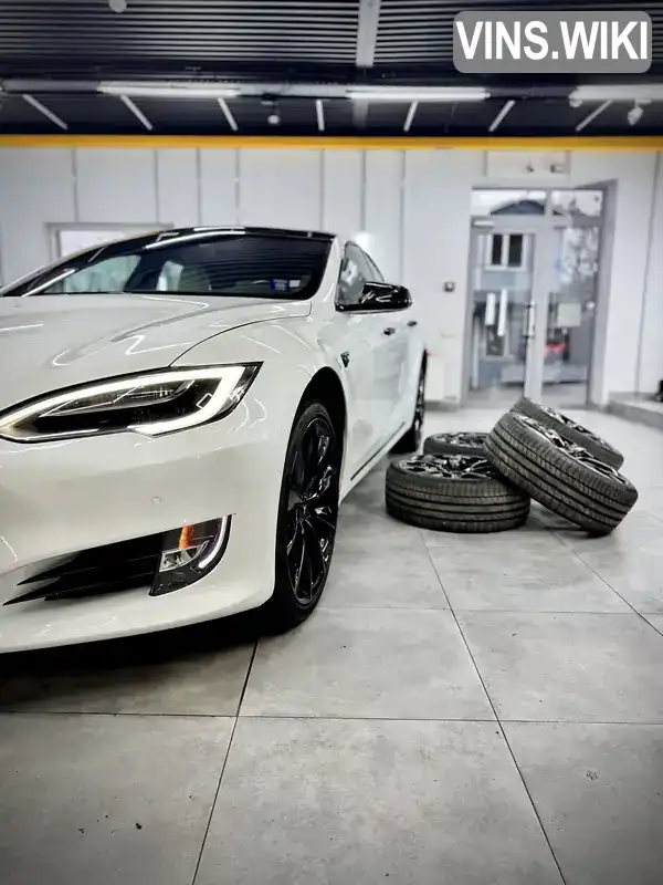 Ліфтбек Tesla Model S 2019 null_content л. обл. Київська, Київ - Фото 1/21