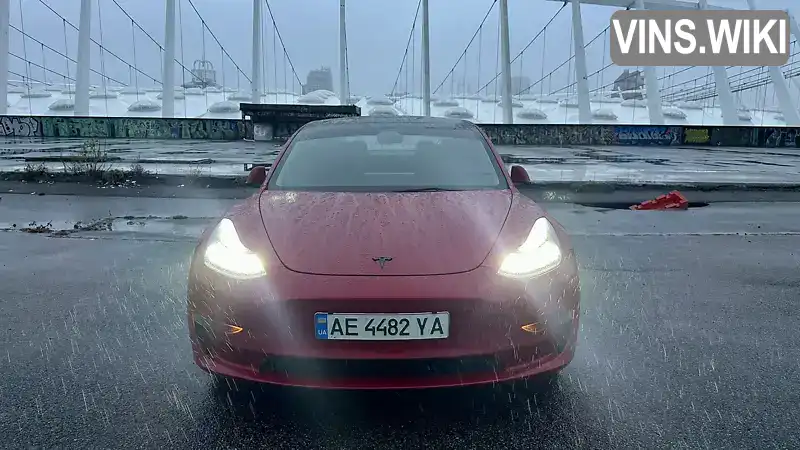 Седан Tesla Model 3 2023 null_content л. обл. Киевская, Киев - Фото 1/21