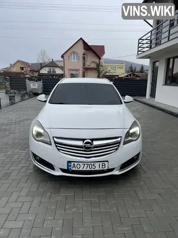 Универсал Opel Insignia 2014 2 л. Автомат обл. Закарпатская, Виноградов - Фото 1/21