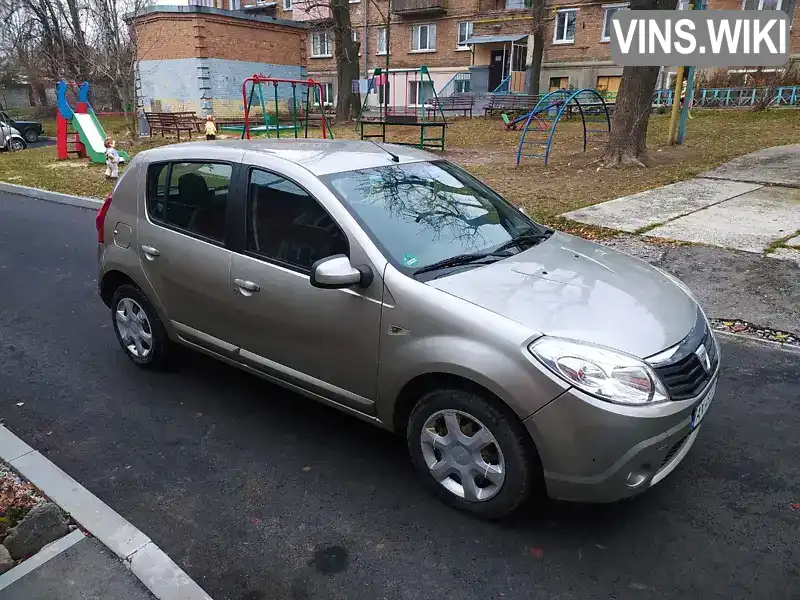 Хетчбек Dacia Sandero 2010 1.6 л. Ручна / Механіка обл. Харківська, Харків - Фото 1/8