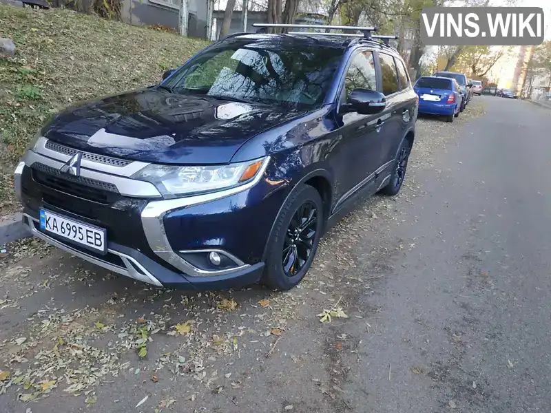 Внедорожник / Кроссовер Mitsubishi Outlander 2017 2.36 л. обл. Киевская, Петропавловская Борщаговка - Фото 1/9