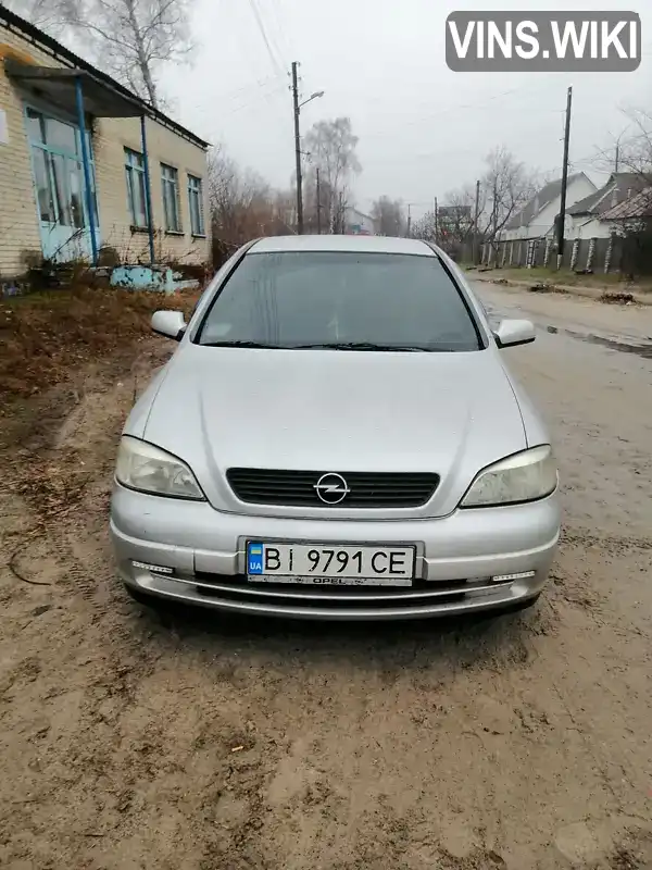 W0L0TGF6925252546 Opel Astra 2002 Седан 1.6 л. Фото 1