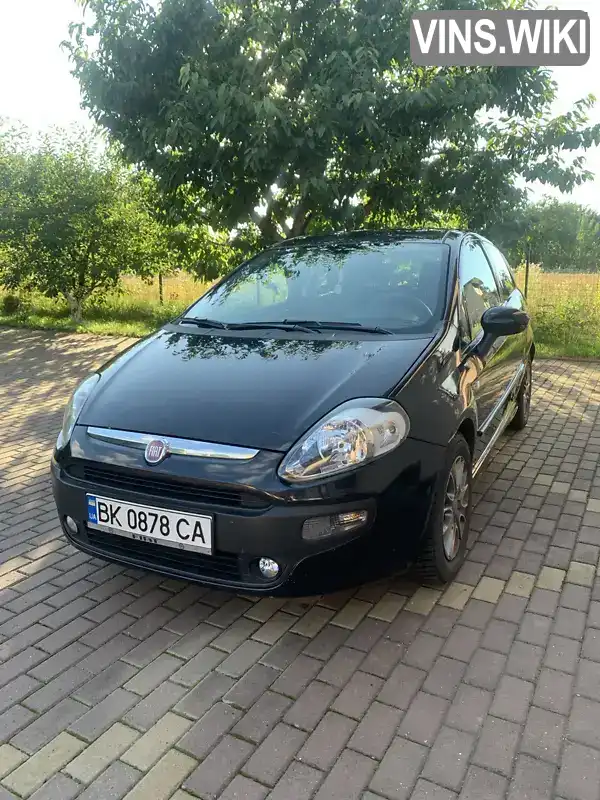 Хетчбек Fiat Punto 2010 1.25 л. Ручна / Механіка обл. Рівненська, Рівне - Фото 1/11