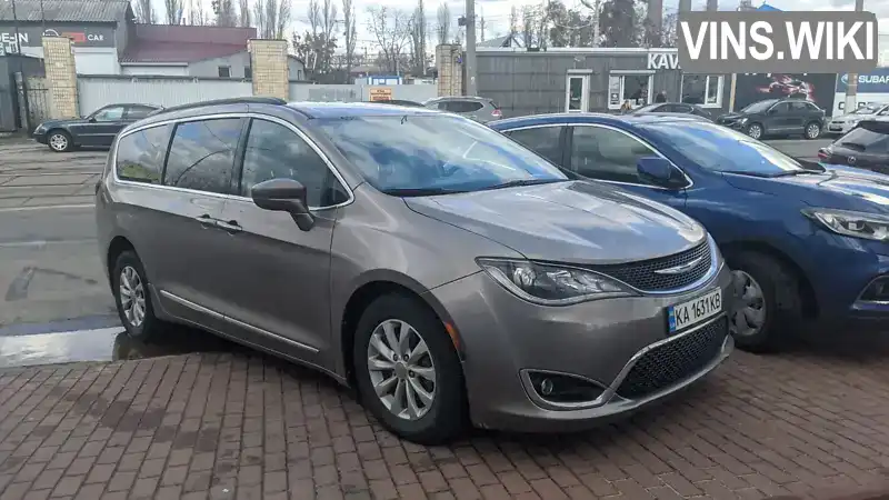 Минивэн Chrysler Pacifica 2017 3.61 л. Автомат обл. Киевская, Киев - Фото 1/21