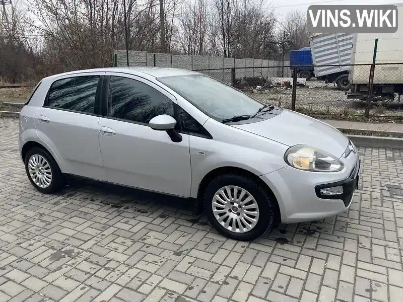 Хэтчбек Fiat Punto 2011 1.37 л. Ручная / Механика обл. Днепропетровская, Днепр (Днепропетровск) - Фото 1/18