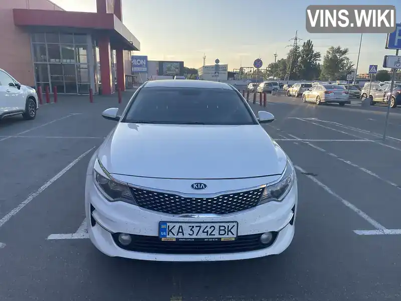 Седан Kia K5 2015 2 л. Автомат обл. Киевская, Киев - Фото 1/8