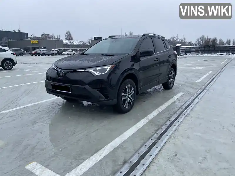 Внедорожник / Кроссовер Toyota RAV4 2017 2.49 л. Автомат обл. Киевская, Киев - Фото 1/16