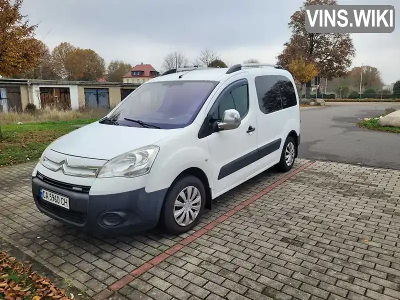 Минивэн Citroen Berlingo 2010 1.6 л. Ручная / Механика обл. Черкасская, Черкассы - Фото 1/11