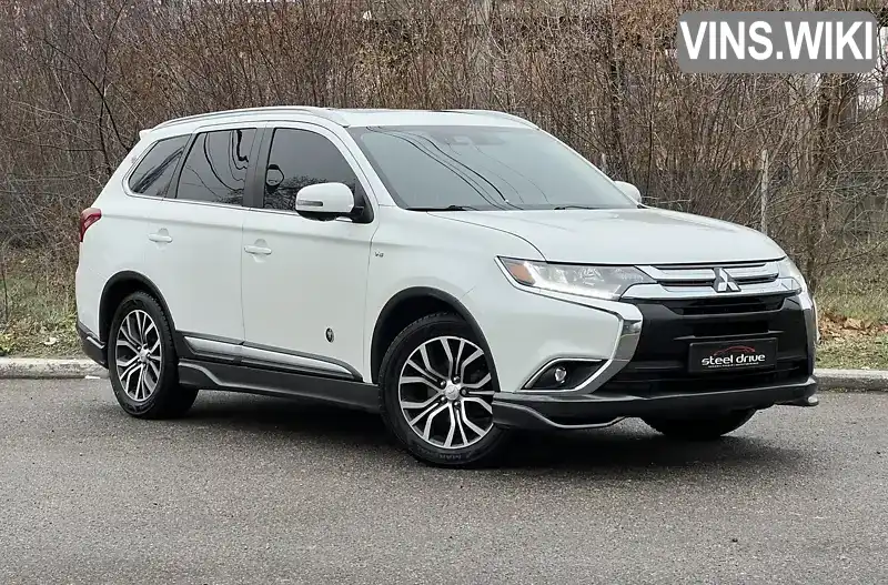 Внедорожник / Кроссовер Mitsubishi Outlander 2017 3 л. Автомат обл. Николаевская, Николаев - Фото 1/21