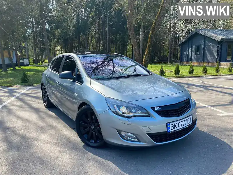 Хетчбек Opel Astra 2012 1.96 л. Автомат обл. Рівненська, Рівне - Фото 1/21