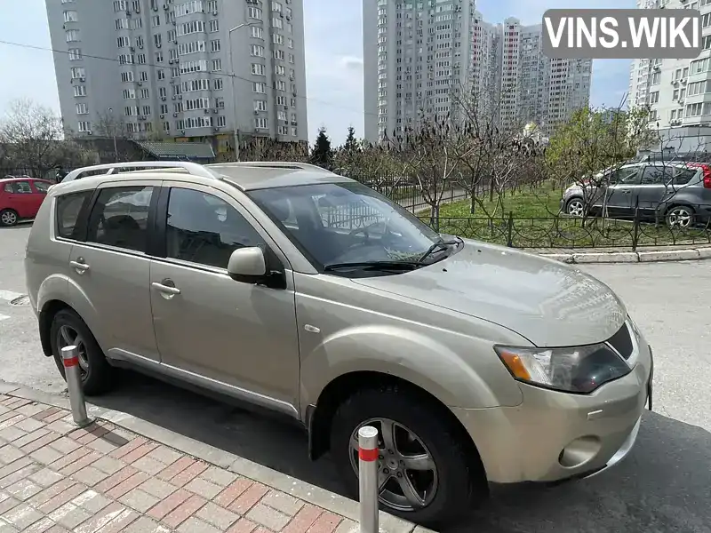 Внедорожник / Кроссовер Mitsubishi Outlander XL 2008 2.36 л. Вариатор обл. Киевская, Киев - Фото 1/8