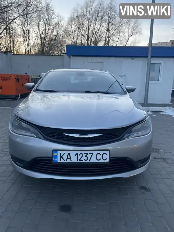 Седан Chrysler 200 2015 2.4 л. Автомат обл. Київська, Київ - Фото 1/12