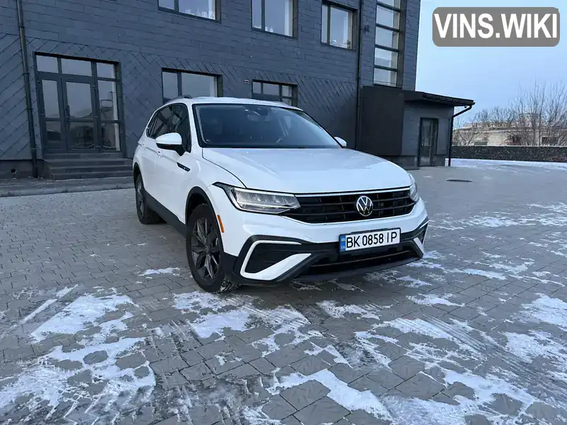 Позашляховик / Кросовер Volkswagen Tiguan 2022 1.98 л. Автомат обл. Рівненська, Рівне - Фото 1/11