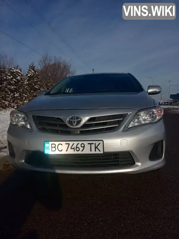 Седан Toyota Corolla 2013 1.33 л. Ручна / Механіка обл. Львівська, Львів - Фото 1/21