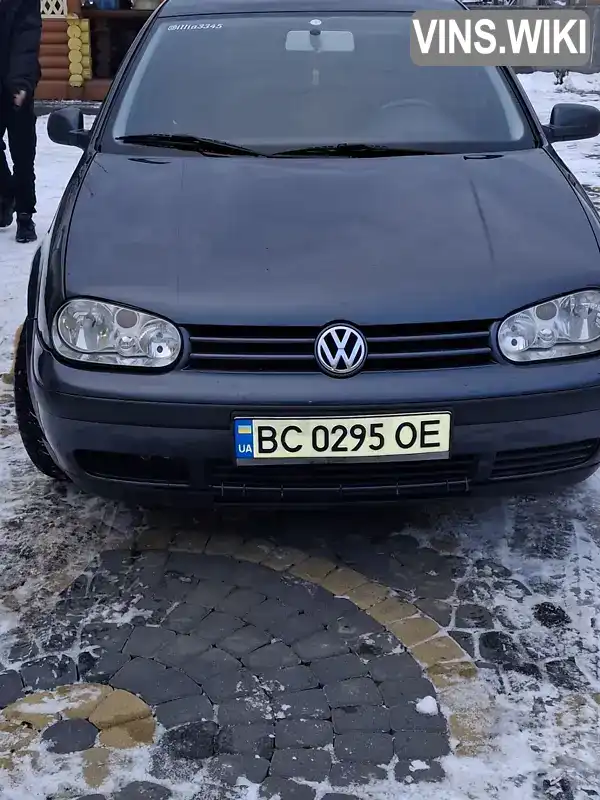 Хетчбек Volkswagen Golf 2000 1.6 л. Ручна / Механіка обл. Чернівецька, location.city.berehomet - Фото 1/12