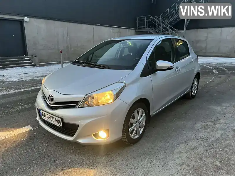 Хетчбек Toyota Yaris 2014 1.33 л. Варіатор обл. Київська, Київ - Фото 1/21