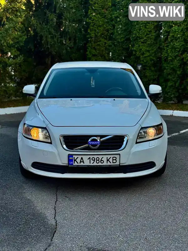 Седан Volvo S40 2011 2 л. Автомат обл. Київська, Київ - Фото 1/9