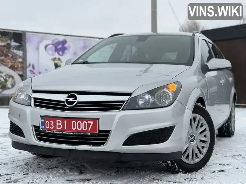 Універсал Opel Astra 2010 1.69 л. Ручна / Механіка обл. Полтавська, Лубни - Фото 1/21