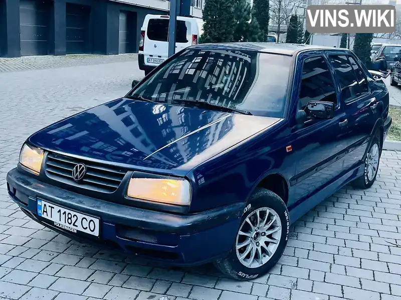 Седан Volkswagen Vento 1993 1.8 л. Ручна / Механіка обл. Івано-Франківська, Івано-Франківськ - Фото 1/21