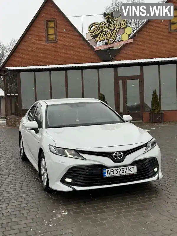 Седан Toyota Camry 2017 2.5 л. Автомат обл. Вінницька, Бар - Фото 1/21