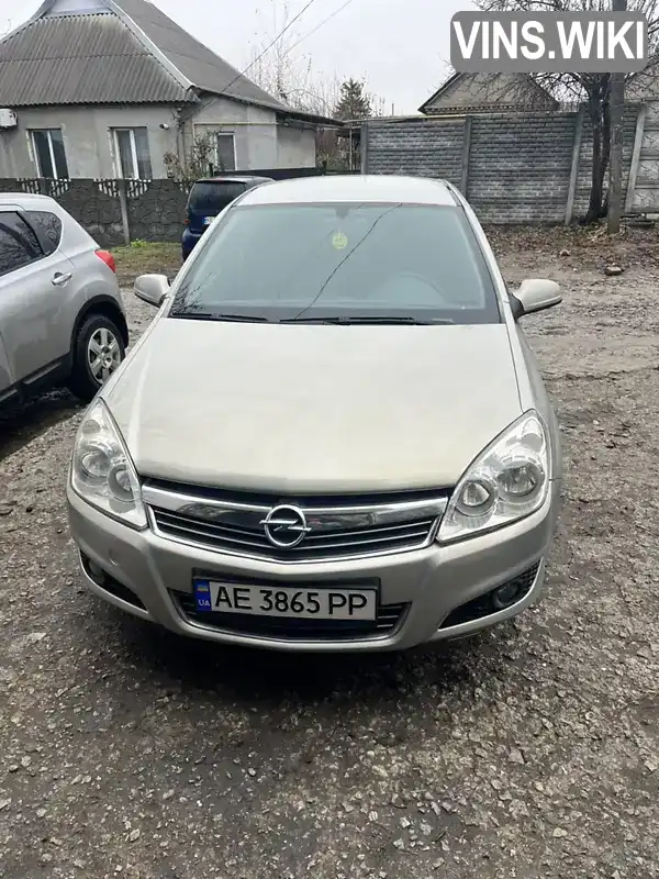 Хетчбек Opel Astra 2008 1.6 л. Ручна / Механіка обл. Дніпропетровська, Кам'янське (Дніпродзержинськ) - Фото 1/13