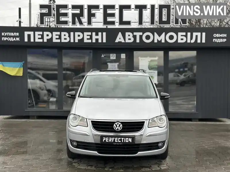 Мінівен Volkswagen Touran 2010 1.39 л. Робот обл. Чернівецька, Чернівці - Фото 1/21