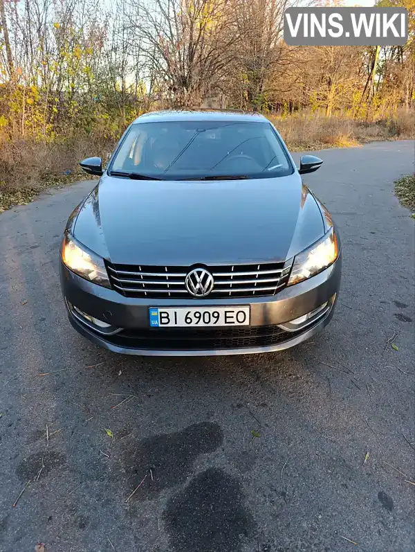 Седан Volkswagen Passat 2013 2 л. Автомат обл. Полтавська, Полтава - Фото 1/21