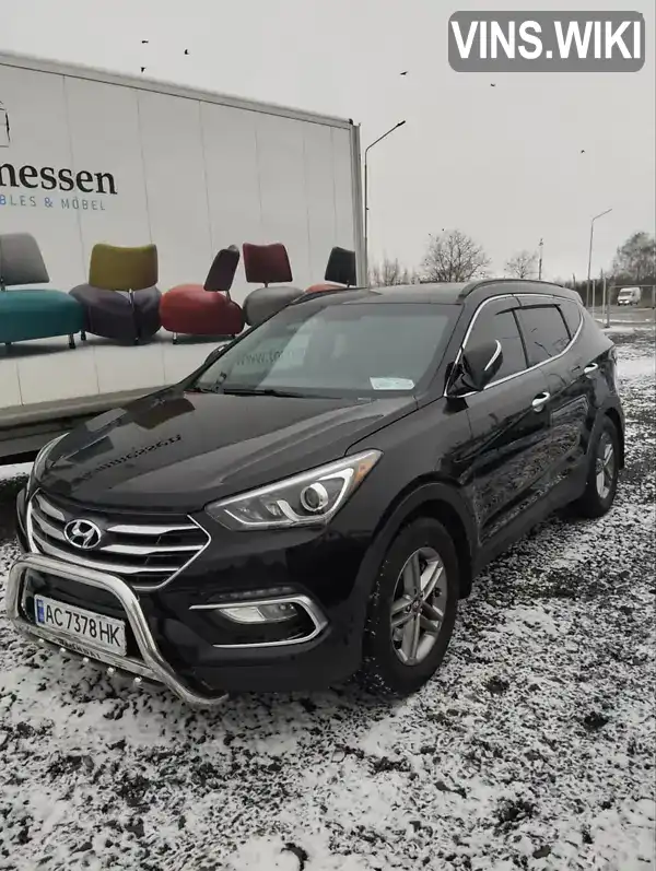 5XYZU3LB7JG550186 Hyundai Santa FE 2017 Позашляховик / Кросовер 2.36 л. Фото 2