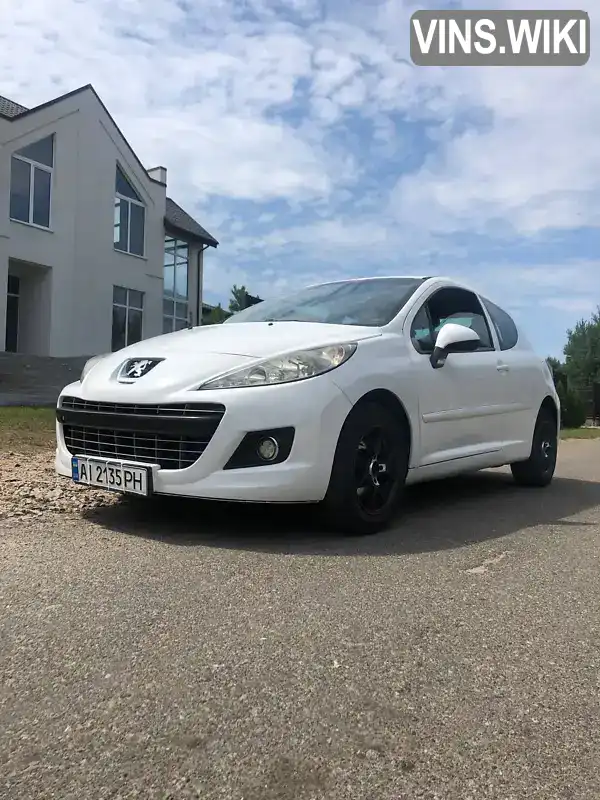 Хетчбек Peugeot 207 2011 1.36 л. Ручна / Механіка обл. Київська, Вишневе - Фото 1/11