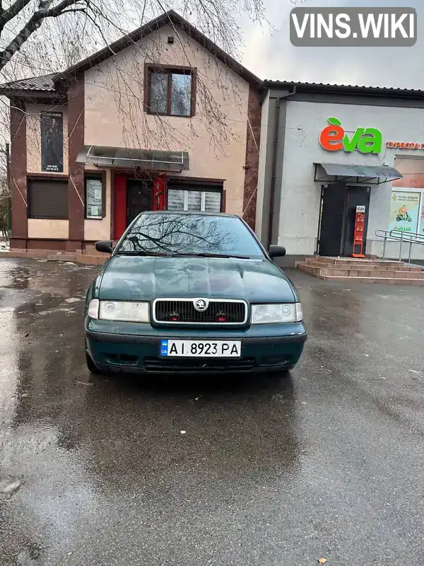 Ліфтбек Skoda Octavia 2000 1.6 л. Ручна / Механіка обл. Київська, Вишневе - Фото 1/8