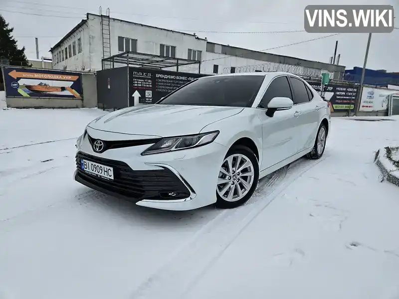 Седан Toyota Camry 2023 2.49 л. Автомат обл. Полтавська, Полтава - Фото 1/19