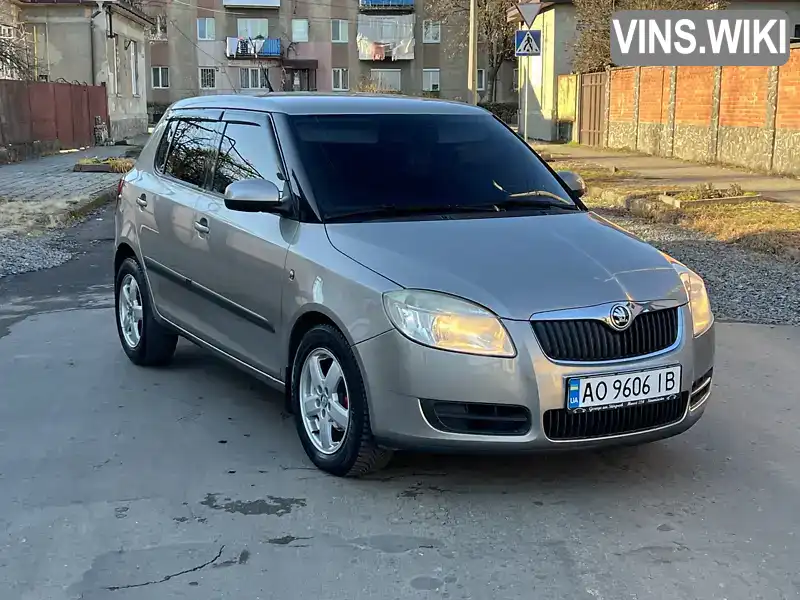 Хэтчбек Skoda Fabia 2008 1.42 л. Ручная / Механика обл. Закарпатская, Ужгород - Фото 1/21